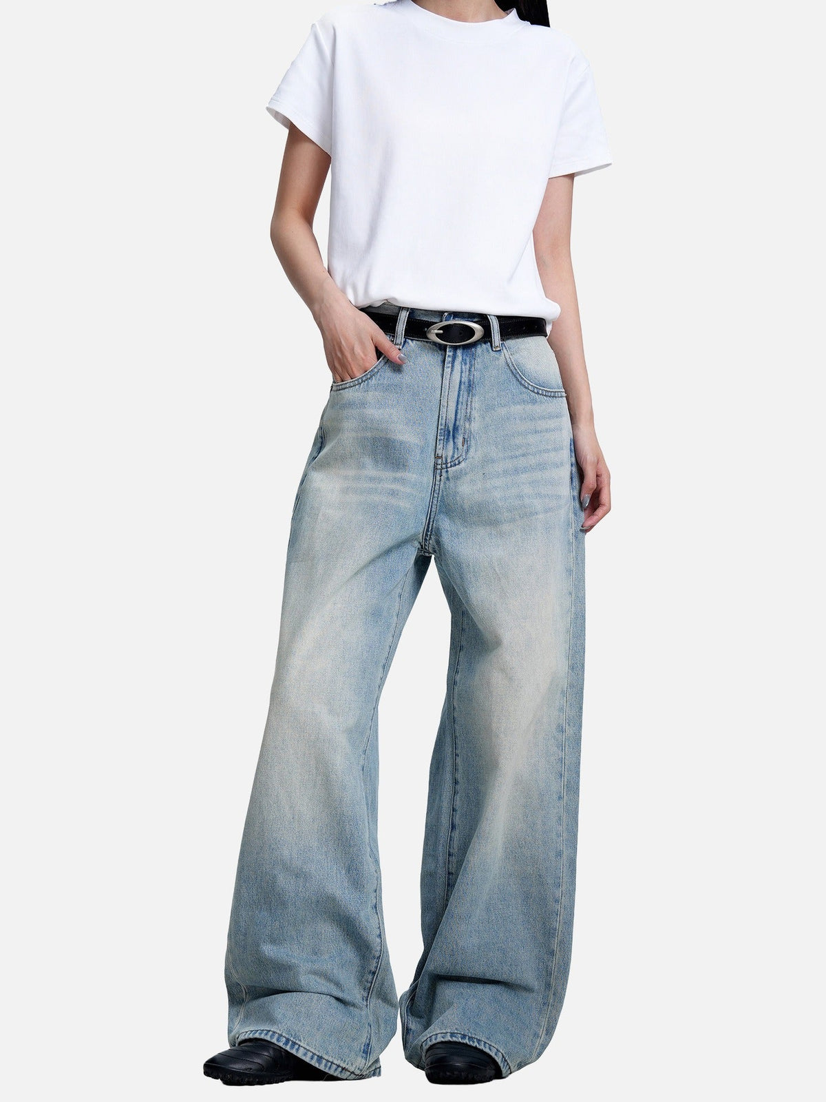 Distressed Gradient Wide-Leg Denim Jeans