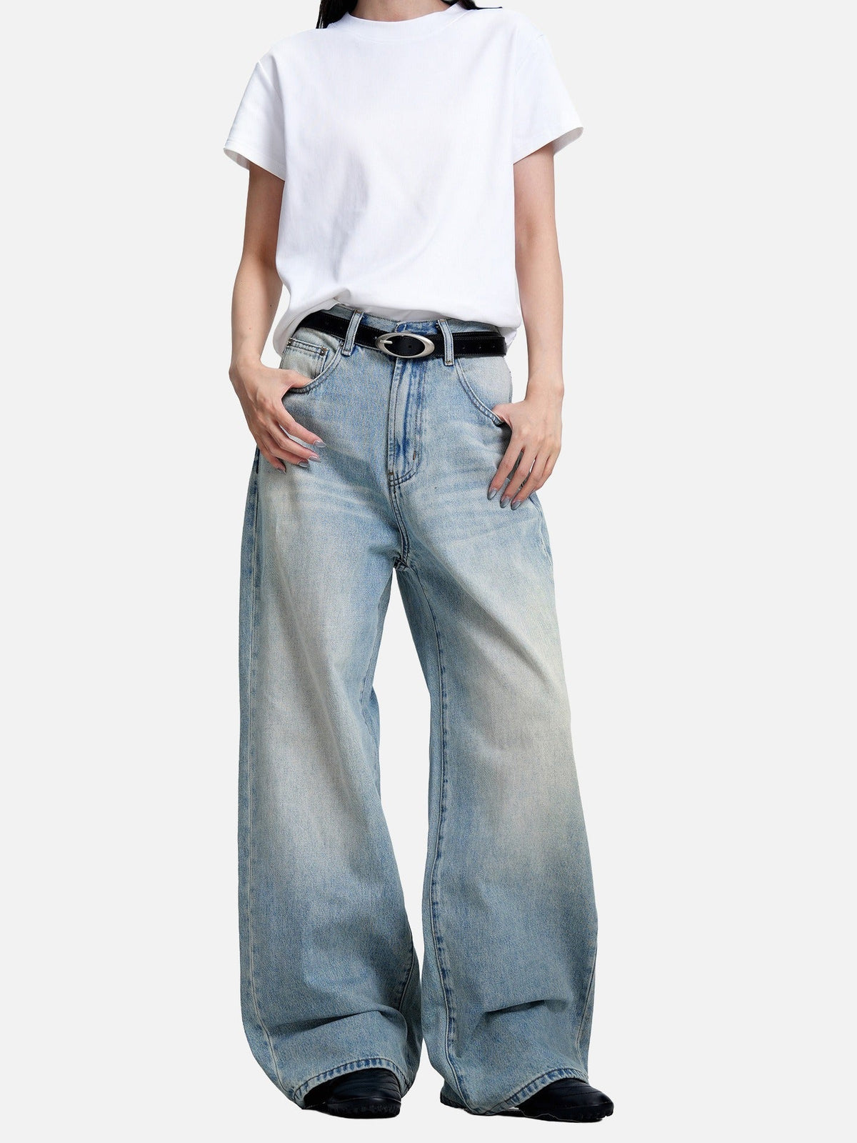 Distressed Gradient Wide-Leg Denim Jeans