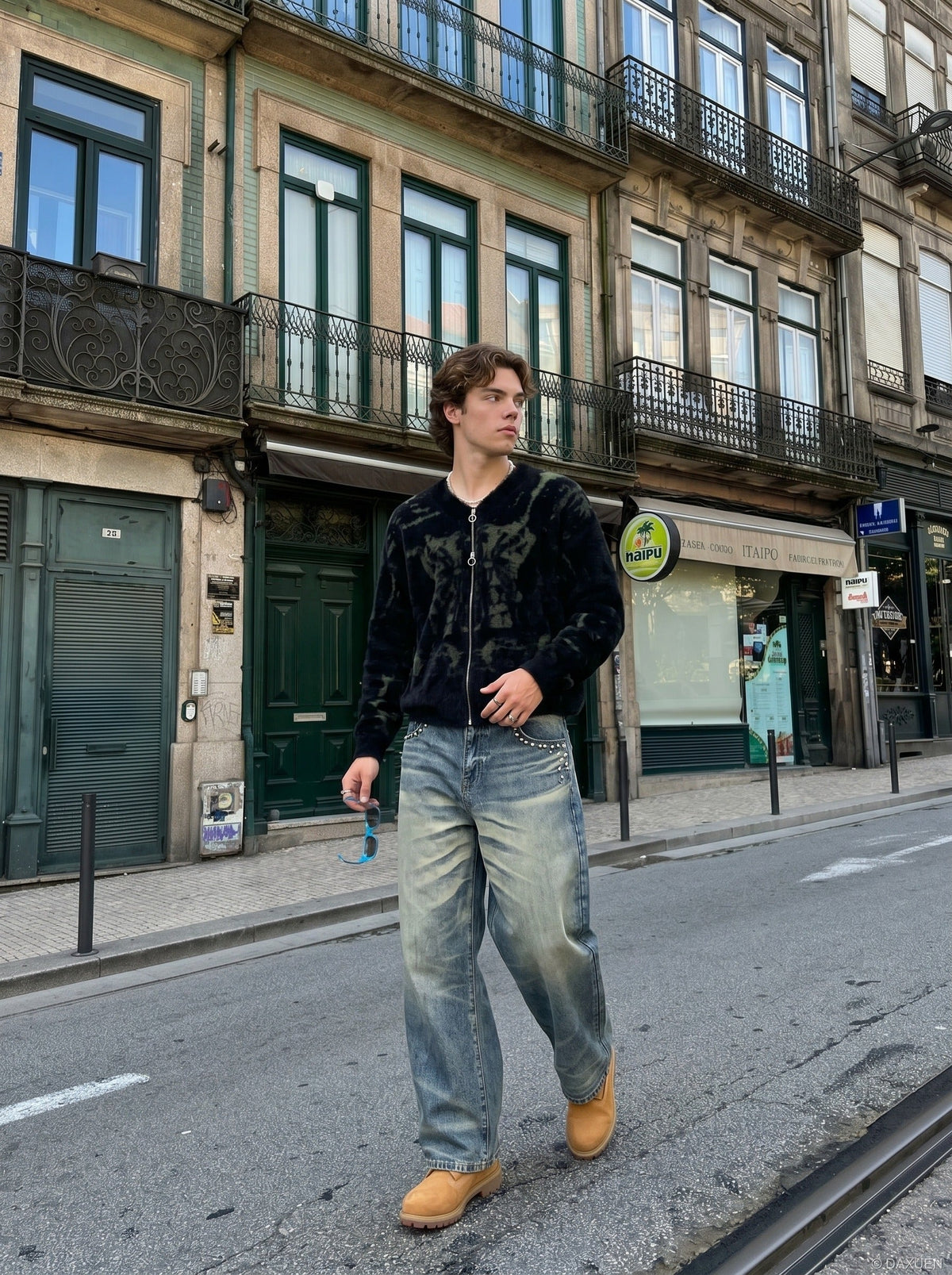 Distressed Wide-leg Jeans — Vintage Vibe