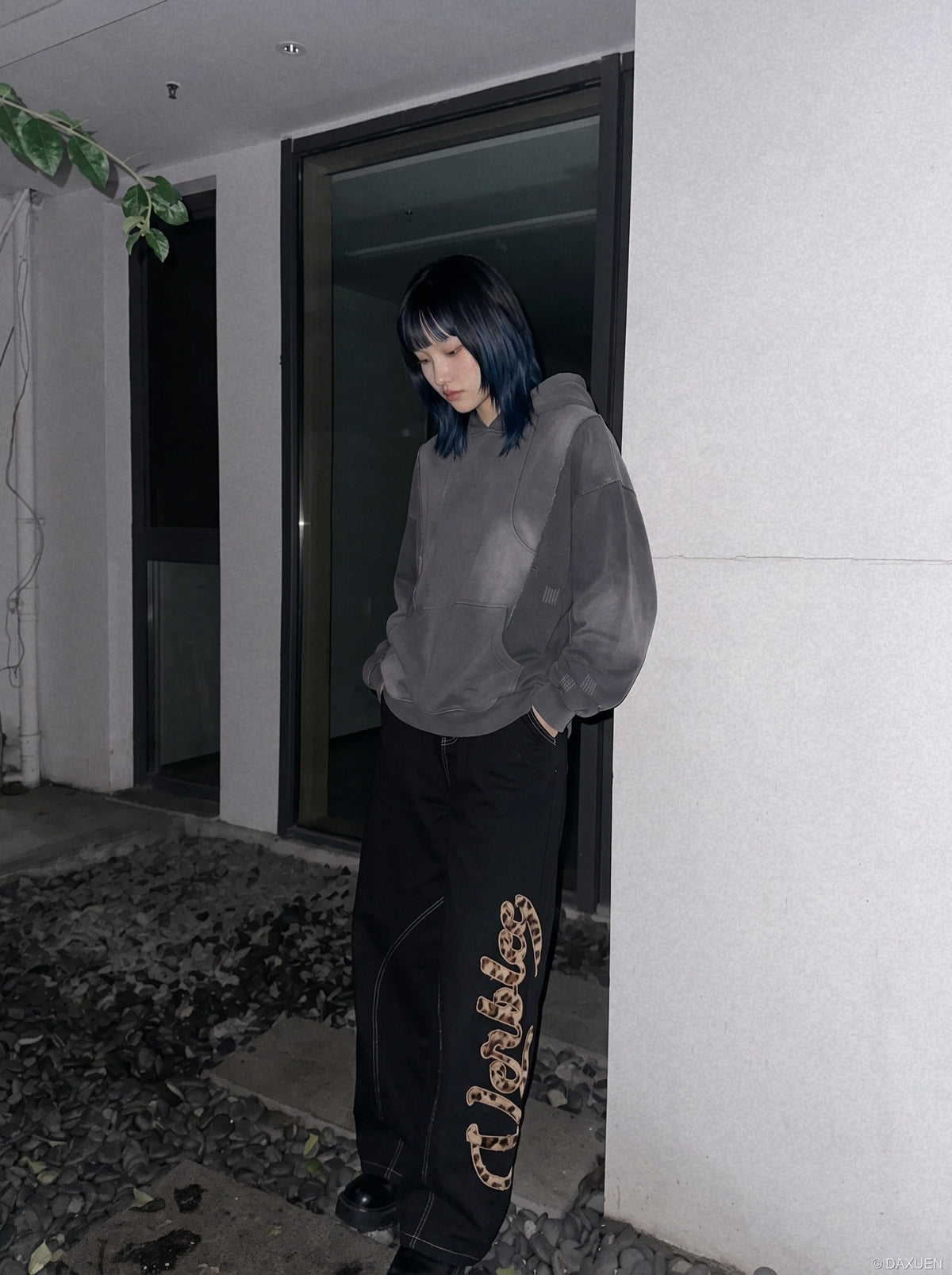 DAXUEN faded dark grey color-blocked oversized hooded sweatshirt — model photo
