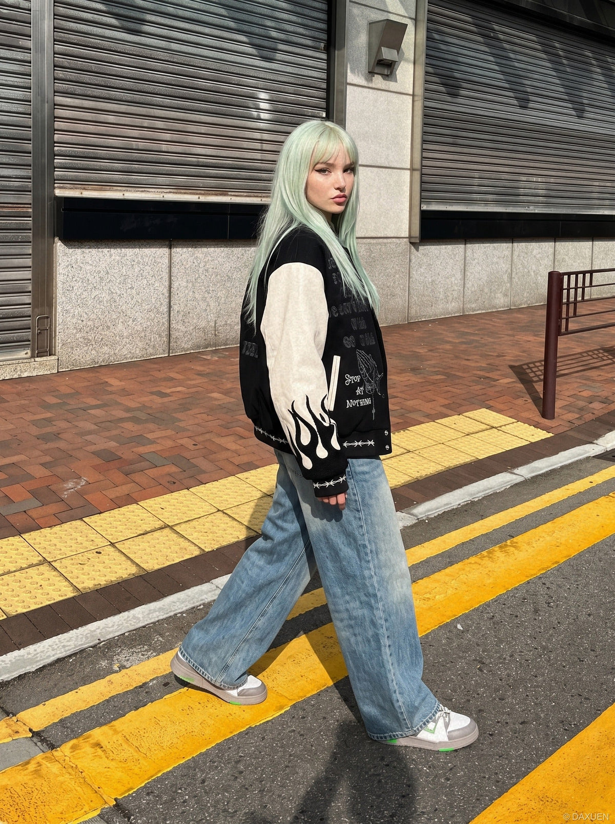 DAXUEN light blue faded wide-leg baggy jeans — model photo