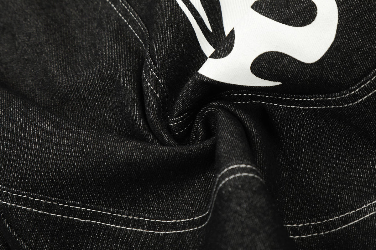 Dunkelgraue Wide-Leg-Shorts mit Flammen-Grafik