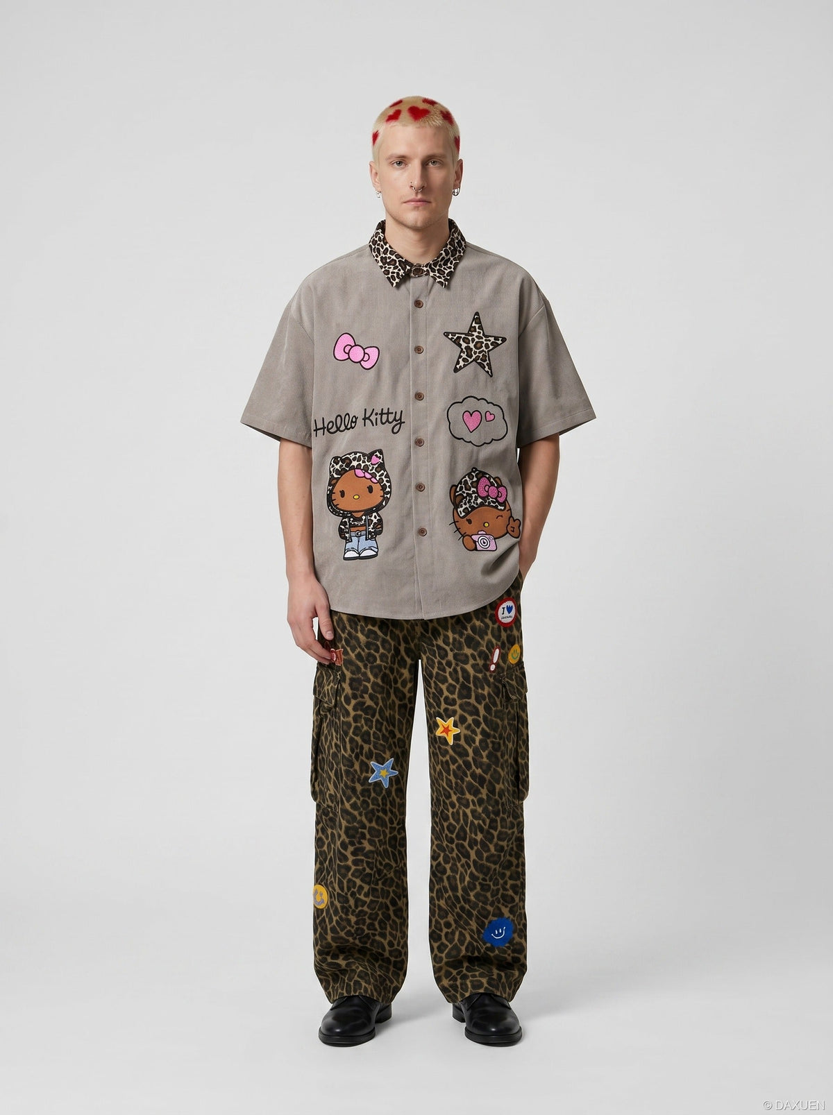 Besticktes Button-up-Hemd mit Leopardenmuster