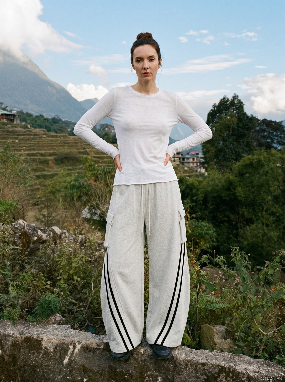 Transparentes schwarzes Langarm-Strickshirt