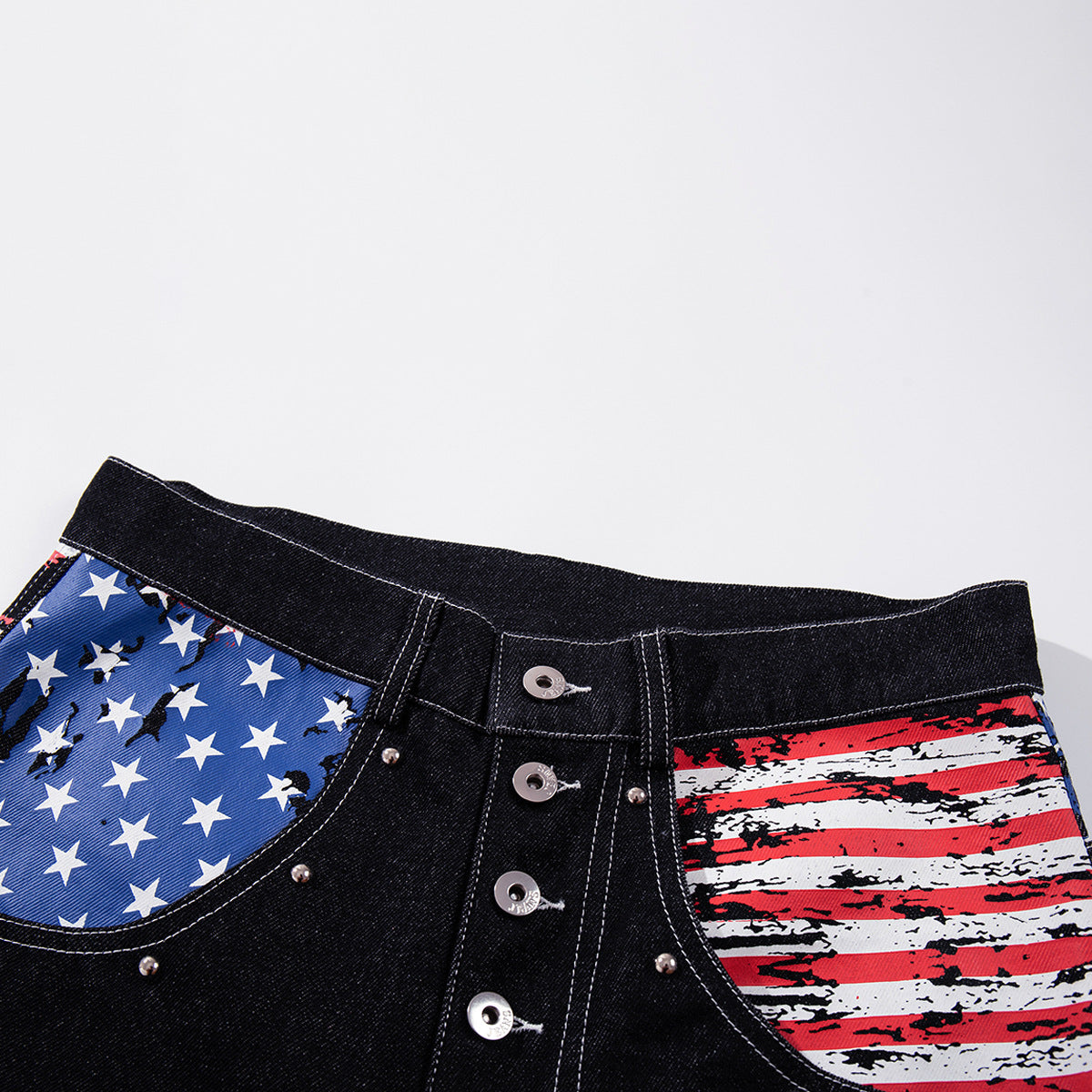 Weite Jeans mit Sternen- und Streifen-Grafik
