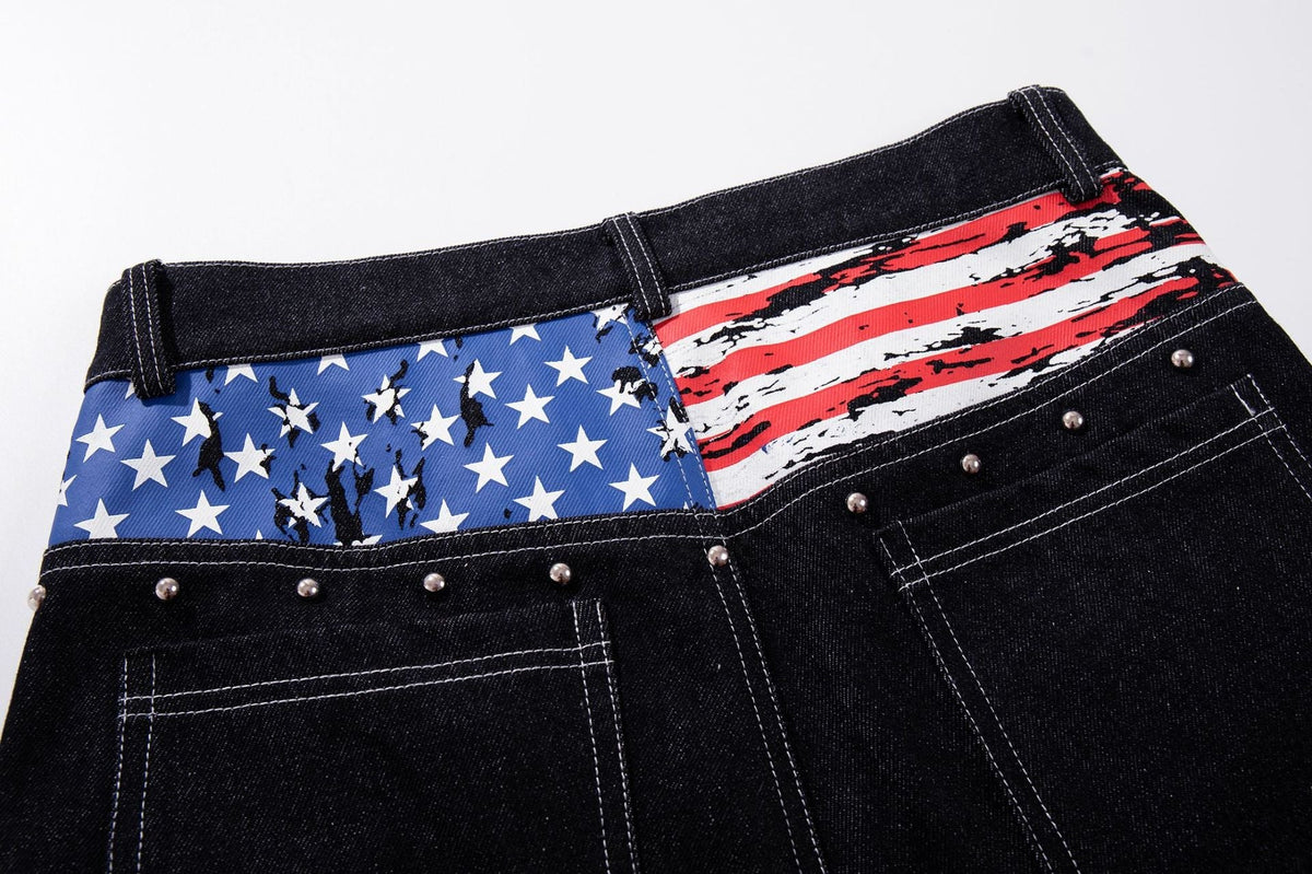 Weite Jeans mit Sternen- und Streifen-Grafik