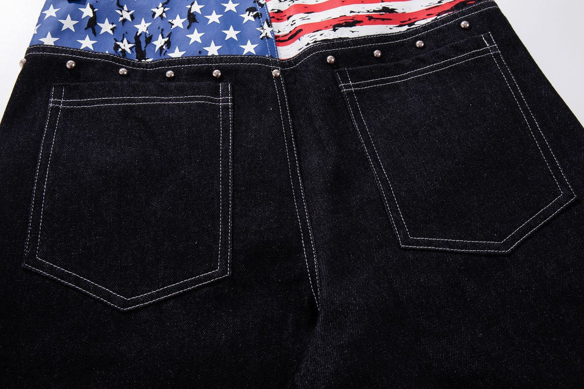 Weite Jeans mit Sternen- und Streifen-Grafik