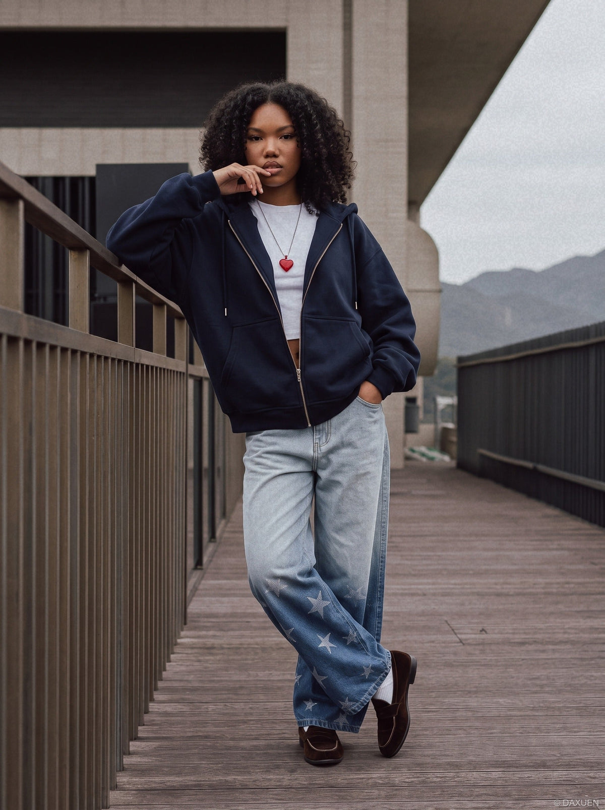 Star-Graphic Balloon Leg Denim Jeans