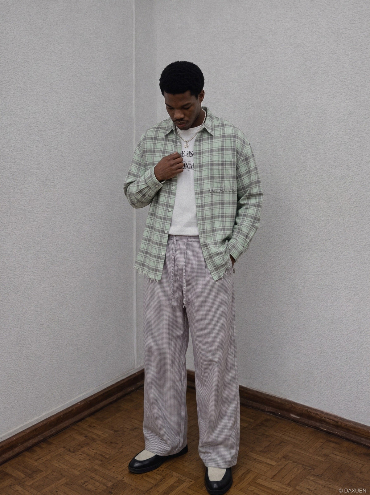 DAXUEN light plaid wide-leg trousers — model photo