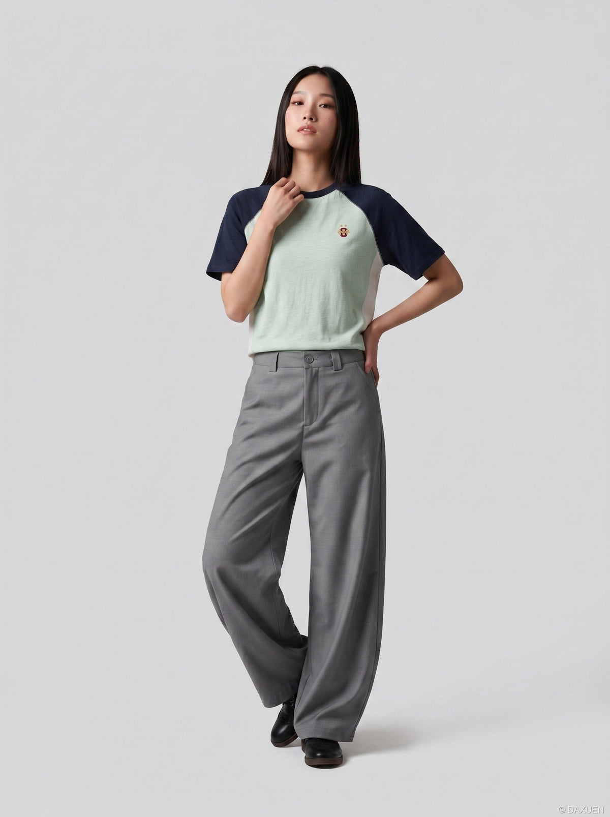 Tailored Waistband Solid-Black Trousers