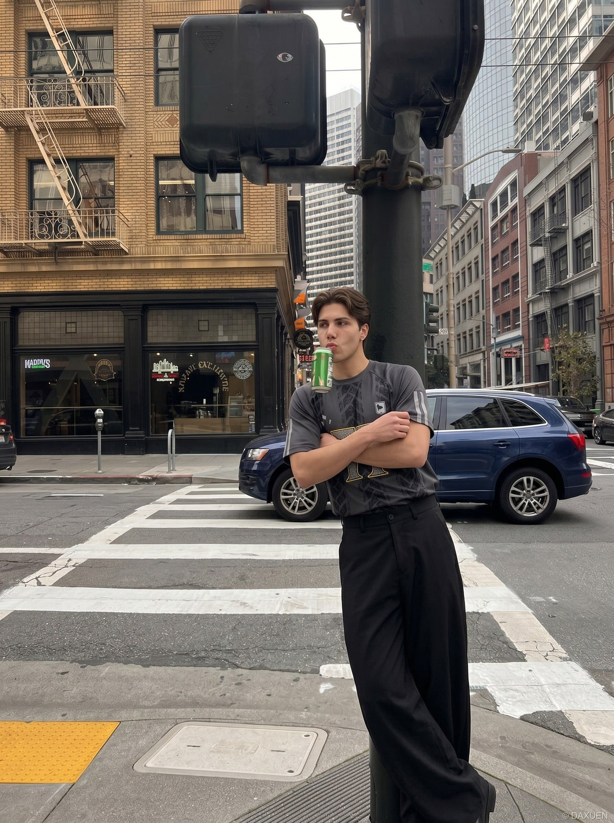 Tailored Waistband Solid-Black Trousers
