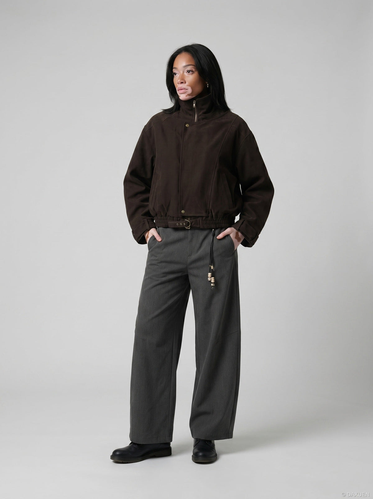 DAXUEN Wide-leg loose-fit trousers with decorative belt — model photo