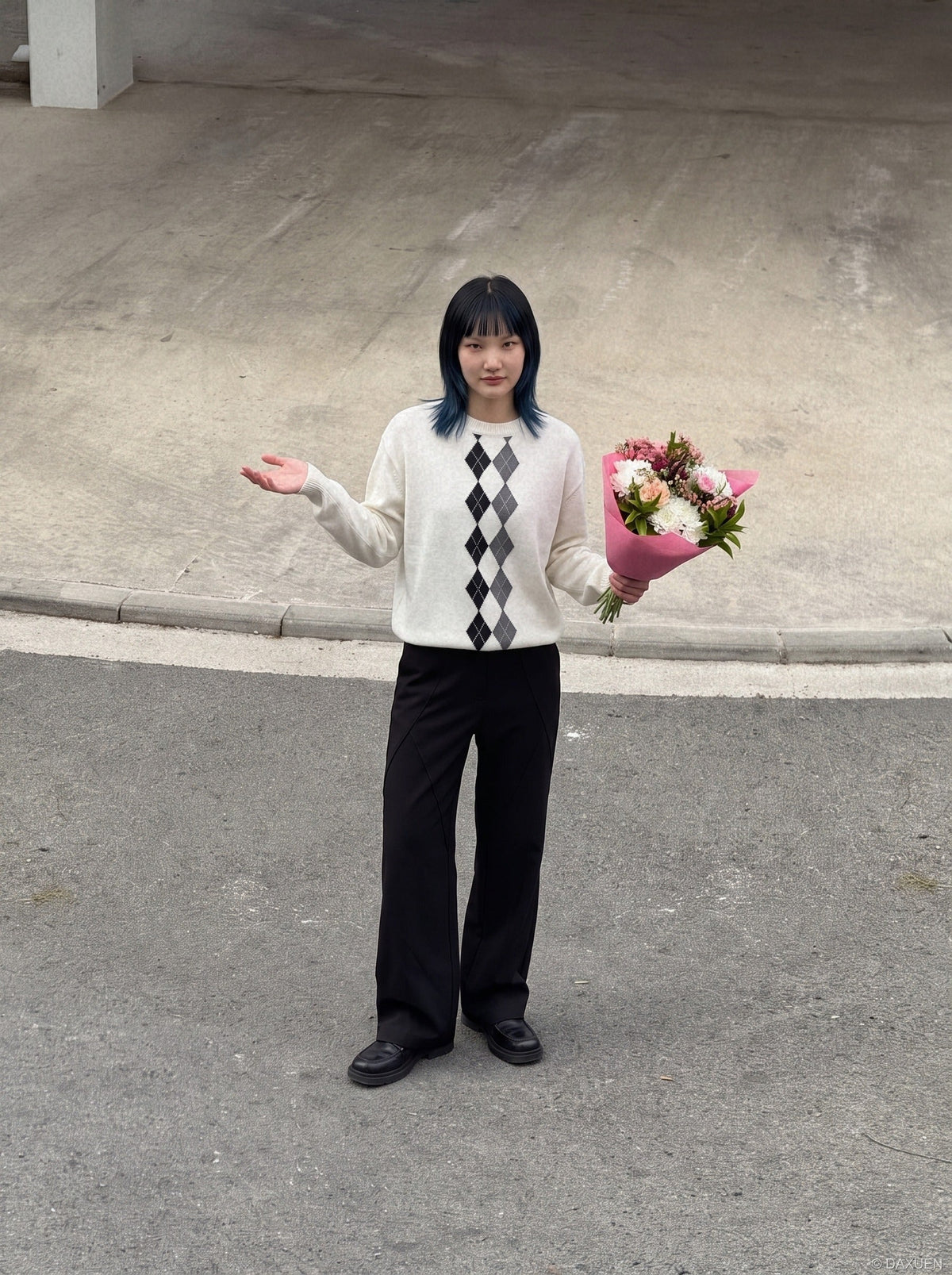 DAXUEN grey vertical argyle pattern knit sweater — model photo