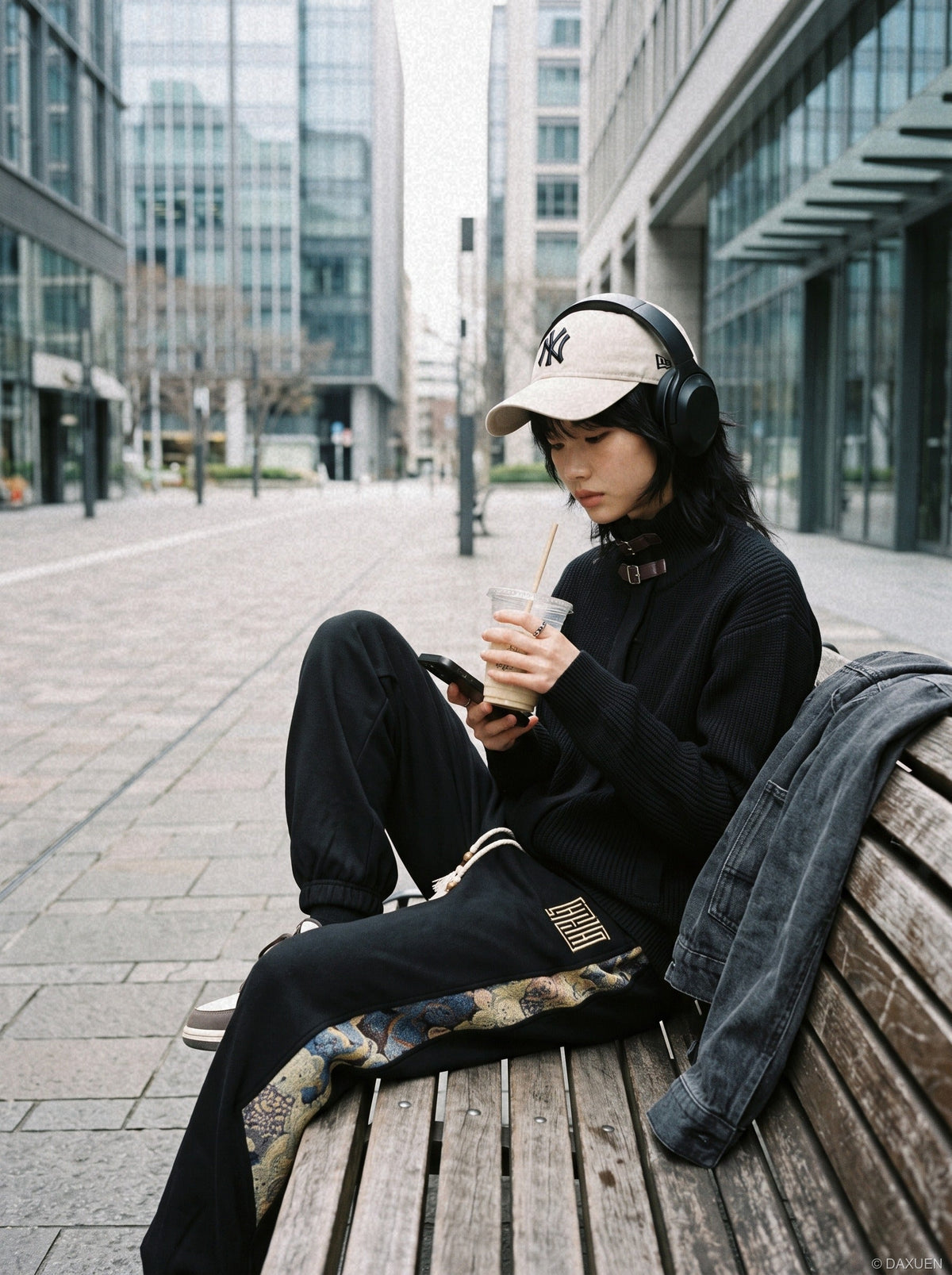 DAXUEN black vertical ribbed mock neck jacket — model photo