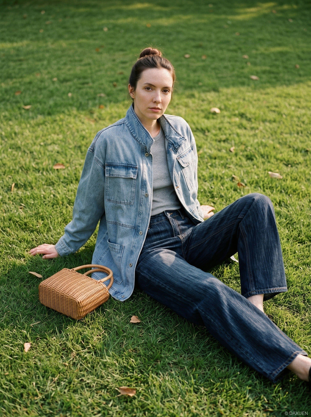 DAXUEN dark blue washed wide-leg jeans — model photo