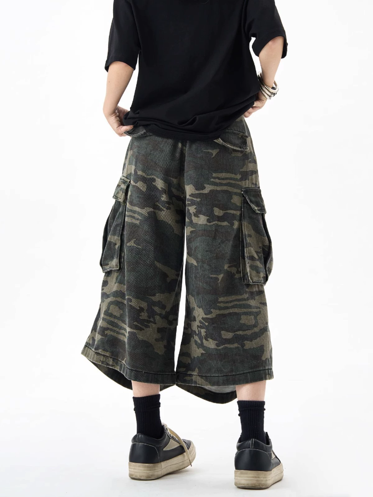 Eleganti pantaloncini cargo mimetici